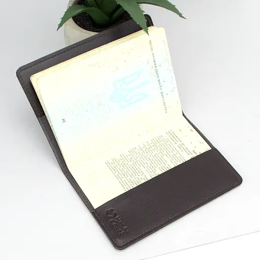 Обложка на паспорт кожаная мужская HC-25 (коричневая матовая) - фото 2