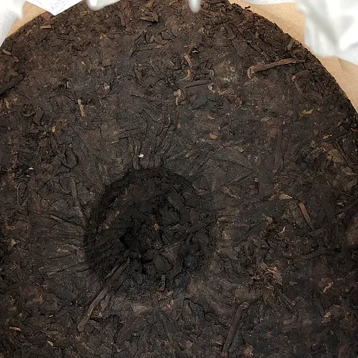 Шу пуэр Ba nian cheng yun 2014 года блин 357 г - фото 4