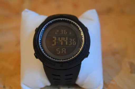 Чоловічий спортивний годинник Skmei 1681 з термометром Чорний - фото 3