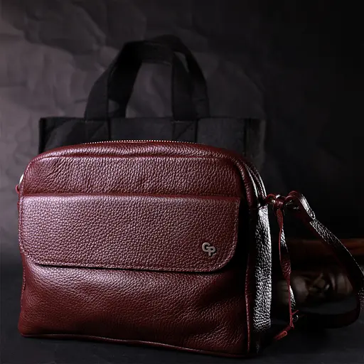 Кожаная женская сумка Grande Pelle 23х17х7 см sum0023597 - фото 9