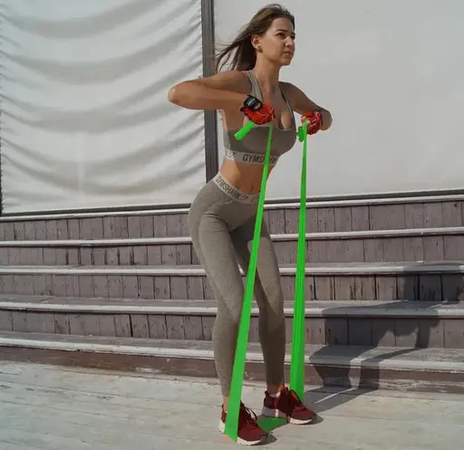 Стрічка-еспандер PowerPlay 4112 0.5 мм MediBand Medium для фітнесу та реабілітації Зелена (9 кг) (PP_4112_Green_Medium) - фото 3