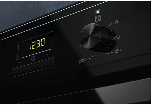 Духовой шкаф электрический Electrolux EOF3H50BK - фото 3