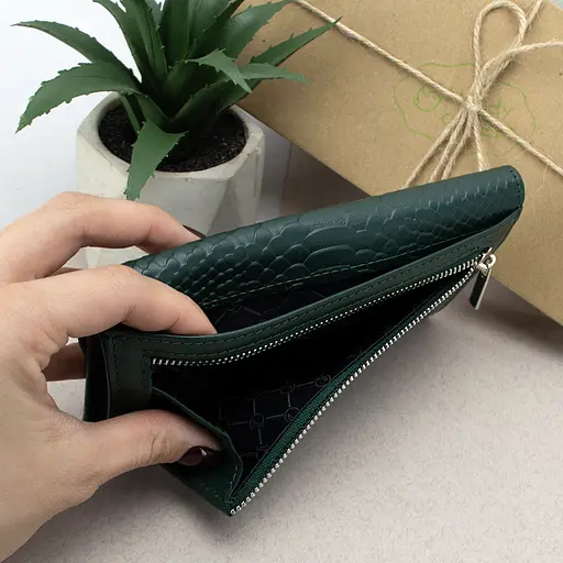 Кошелек женский кожаный Leona зеленый питон - фото 6