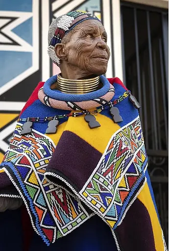 Esther Mahlangu. To Paint is in My Heart - фото 14