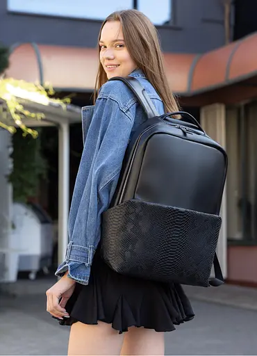 Жіночий рюкзак Sambag Zard Dart чорний крокодил 44 х 31 х 15 см (25523070) - фото 1