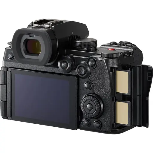 Бездзеркальний фотоапарат Panasonic Lumix DC-S5 IIX Body Black (DC-S5M2XEE) UA [127720] - фото 3