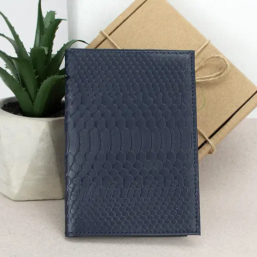 Обложка на паспорт кожаная 07115 синий питон - фото 1