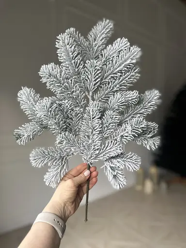 Гілка хвойна Hvoya Premium лита зелена засніжена 53 см 16 шт. - фото 3