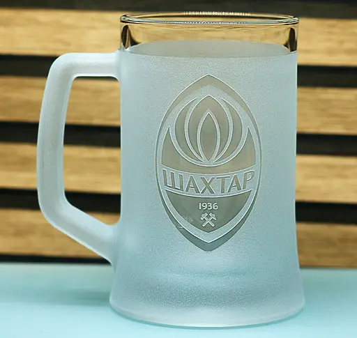 Пивний келих 660 мл ФК Шахтар Донецьк з гравіюванням подарунок для фаната ФК  футбольний кухоль - фото 1