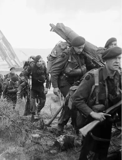 D-Day: 6 June 1944. Over 180 Photographs, Including Some Rarely-seen Images - фото 5