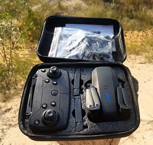 Тренувальні квадрокоптери дрон S89 Е88 4K (політ 18 хв) до 400м - фото 3