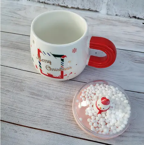 Чашка новогодняя Olens 8030-299-1 Снежный праздник с крышкой керамика 360 мл Белая - фото 3