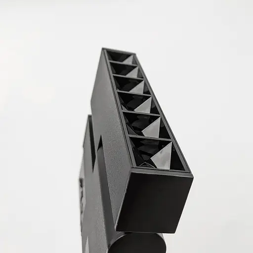 Магнитный светильник Skarlat RGD2004 6×1.5W BK 3000K - фото 4