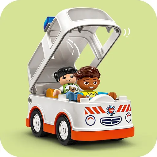 Уценка. Конструктор LEGO DUPLO Town Скорая помощь и водитель 19 деталей (10447) - фото 9