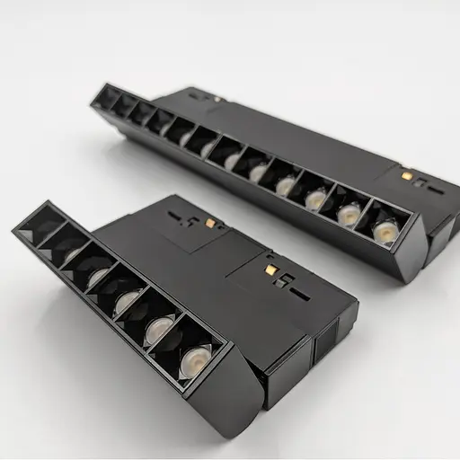 Магнитный светильник Skarlat RGD2004 6×1.5W BK 3000K - фото 6