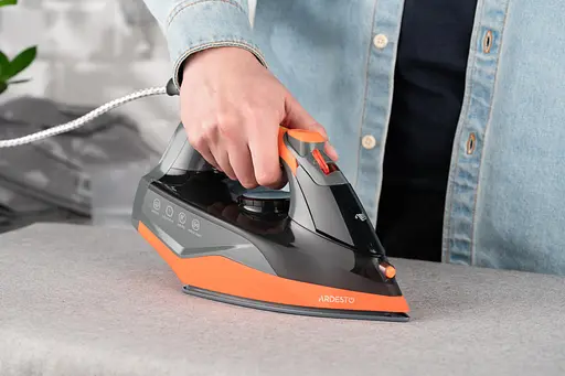 ARDESTO Утюг IR-C2233-GR, 2200Вт, 340мл, керам. подошва, черно-оранжевый - фото 4