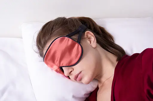 Маска для сну шовк "Чумацький Шлях" з нековзною резикою в Подарунковій упаковці Теракотова (1178-02) - фото 11