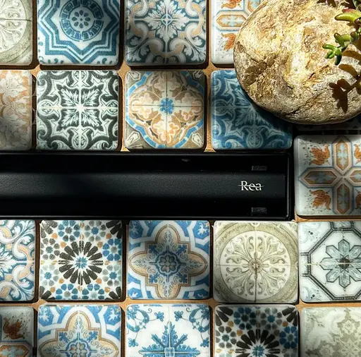 Трап для душу Rea Neox 90 Slim Pro black REA-G2711 - фото 4