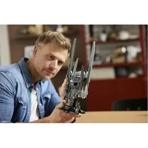 Конструктор LEGO Icons Володар перснів Шолом Саурона 538 деталей (11373) - фото 7