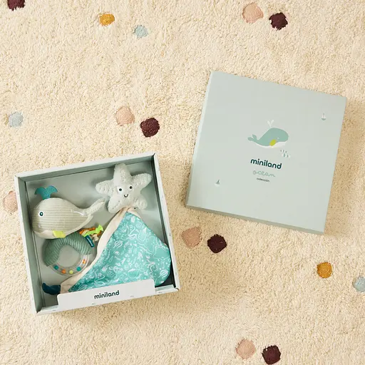Подарочный набор в коробке (текстильный комфортер и погремушка) Miniland Baby Sea Gift (97360) - фото 4