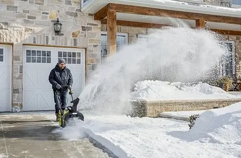 Снегоуборочная машина Ryobi RY36STX45A-140 аккумуляторная (5133005724) - фото 7