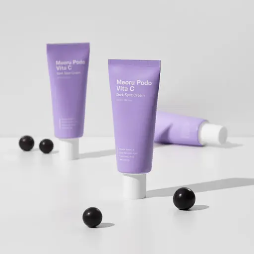 Крем осветляющий с витамином Meoru Podo VitaC Dark Spot Cream Sungboon Editor 50 мл - фото 2