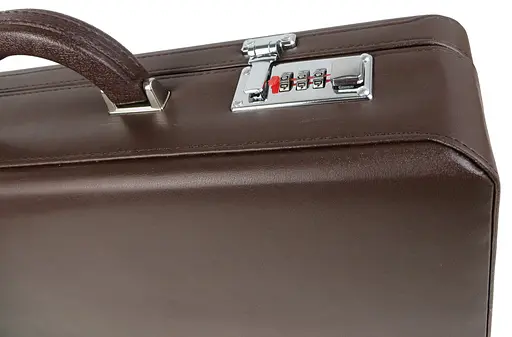 Элегантный кейс, дипломат из эко кожи Portfolio 44х33х10 см sum0025057 - фото 7