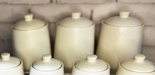 Набір із 3-х керамічних баночок Maestro MR-20002-03CS ємності для сипучих продуктів Білі - фото 3