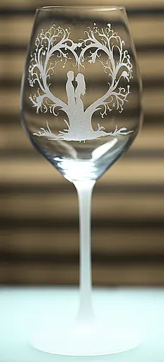 Винний келих з гравіюванням 480 мл Дерево кохання романтичний фужер для пари - фото 3