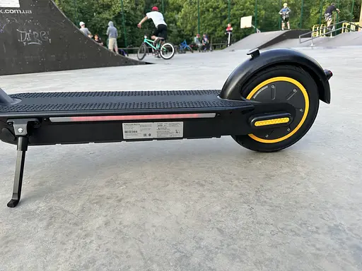 Электросамокат KUGOO G30 PRO Max 600W 18Ah Black| раскладной с усиленным передним амортизатором (модель 2025) - фото 12