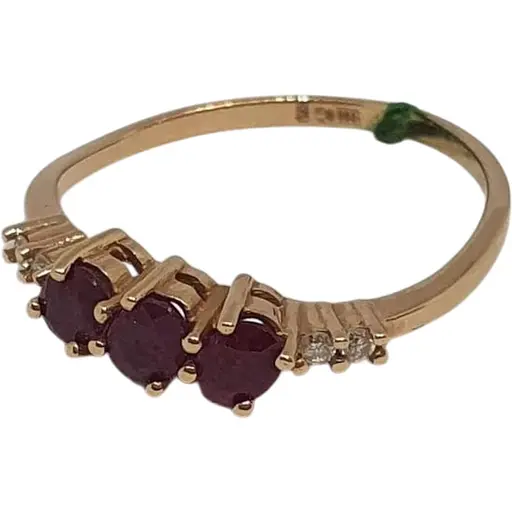 Золотое кольцо ЮЗ "Багет" с бриллиантами и рубинами. Артикул 11444 17