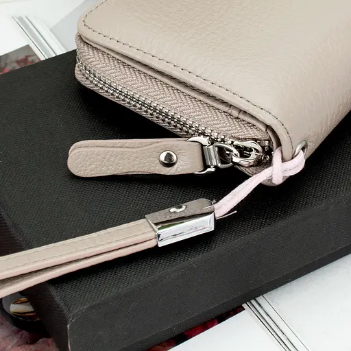 Гаманець жіночий шкіряний De Esse LC14621-GD25 великий з ремінцем нюдовий - фото 6