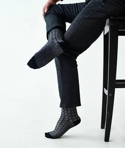 Шкарпетки з принтом клітки високі безшовні якісні ORGANIC cotton JILL ANTONY Чорний, 39-41 - фото 2