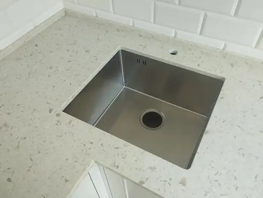 Кухонна мийка з нержавіючої сталі 50 см під стільницю 1.5 мм Nett NS-5045, Нержавіюча сталь - фото 7