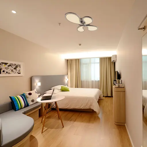 Світлодіодна люстра Sirius 2904-4