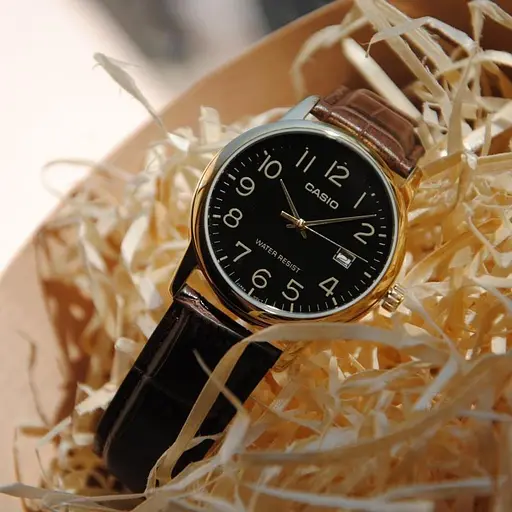 Мужские японские часы наручные стильные с кожаным ремешком Оригинал Casio MTP-V002GL-1BUDF - фото 4