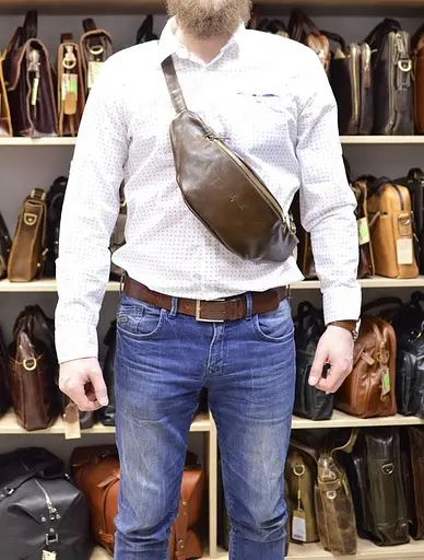 Шкіряна бананка Tarwa 14х36х8 см sum0025667 - фото 4