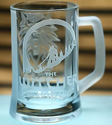 Пивний келих 660 мл пивна кружка гри Відьмак подарунок для фаната гри The Witcher кухоль з гравіюванням - фото 2