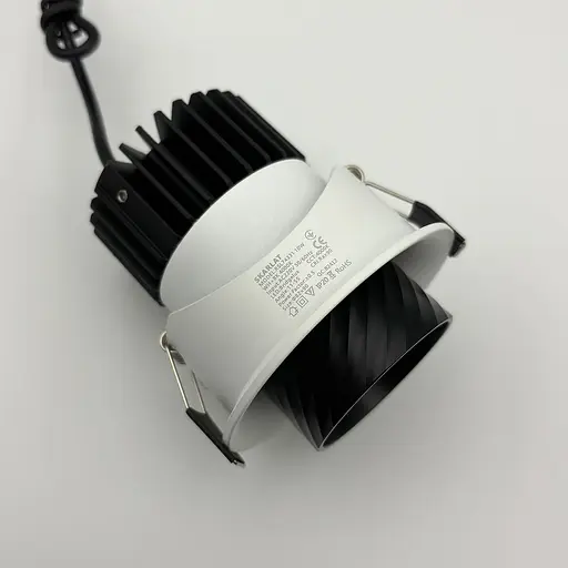 Встраиваемый светильник Skarlat RSL74331 10W WH+BK 3000K - фото 4