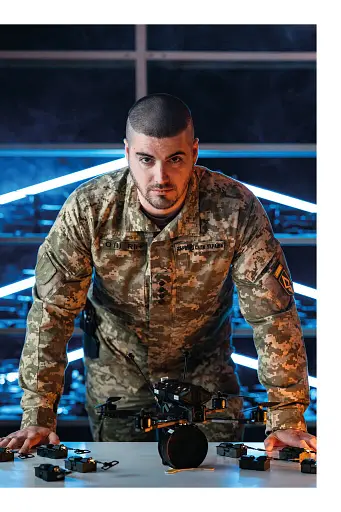 Збройні люди України. Історії, які ми розповімо онукам - фото 11