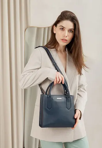 Шкіряна жіноча сумка-кроссбоді темно-синя - фото 8