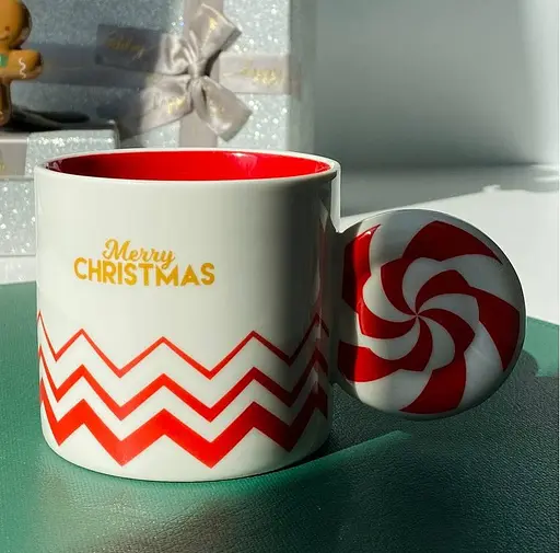 Новогодняя кружка Olens 8030-296-1 Сладкий год с декоративной ручкой керамика 350 мл Белая - фото 2