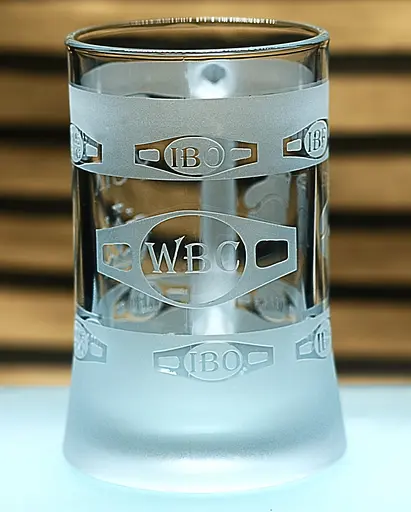 Пивний келих 660 мл Усік символ непереможності та волі до перемоги подарунок для фаната боксу кухоль з гравіюванням - фото 6