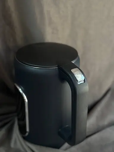 Электрочайник Grunhelm EKS-25031B LED экран 1.7л 2200Вт Черный - фото 2