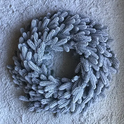 Вінок хвойний різдвяний Hvoya Traditional литий засніжений 60 см - фото 2