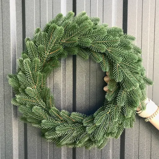 Вінки хвойні різдвяні Hvoya Traditional литі зелені 40 см 10 шт. - фото 4