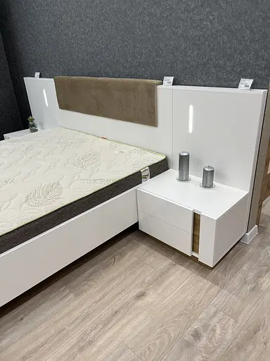 Тумби приліжкові 2 шт. з підсвіткою Perfect Home Арко / Arco з 4 шухлядами 2S/60 Білий глянець/дуб грандсон (PFH-091049) - фото 6