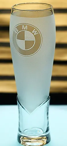 Пивний крафтовий келих 440 мл з гравіюванням БМВ BMW подарунок для автолюбителя  кухоль для пива з логотипом авто - фото 3