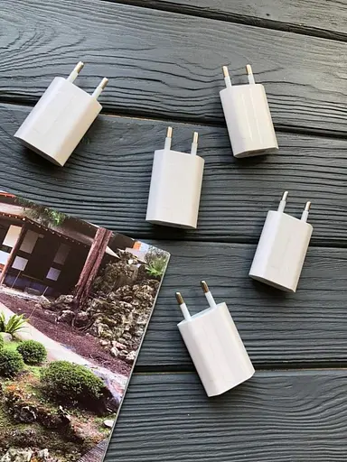 Мережевий зарядний пристрій Apple USB Power Adapter (MD813ZM/A) - фото 5