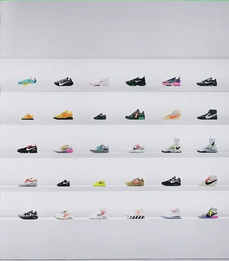 Nike. ICONS (Something's Off) - фото 4